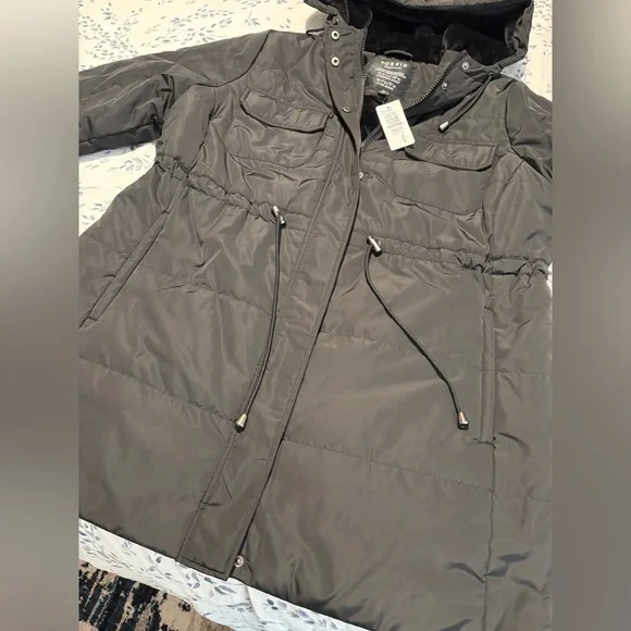 Torrid - Fur-Lined Puffer Jacket - Picture 9 of 15